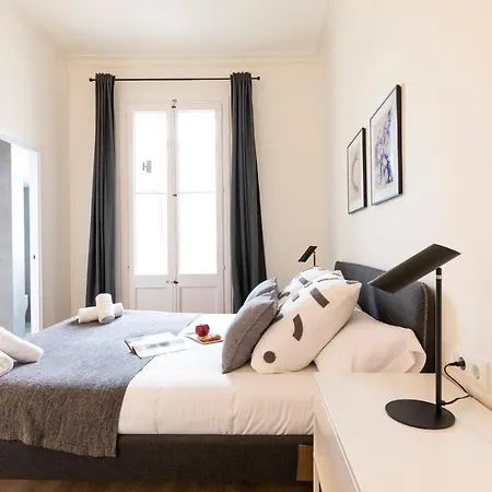 Ab Centric Universitat Appartement *
