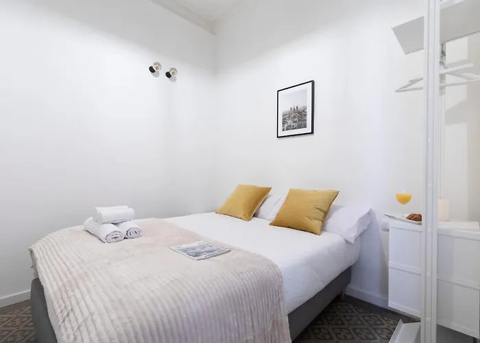 Ab Centric Universitat Apartamento *