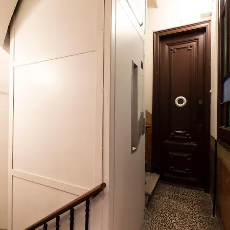 Ab Centric Universitat Appartement *