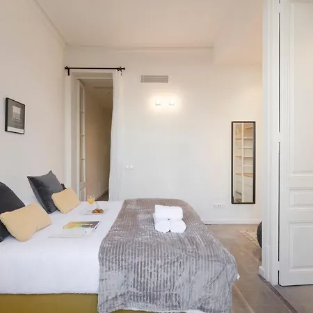 Ab Centric Universitat * Barcelona