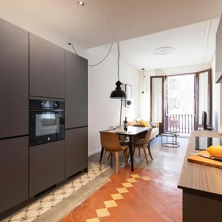 Ab Centric Universitat Appartement