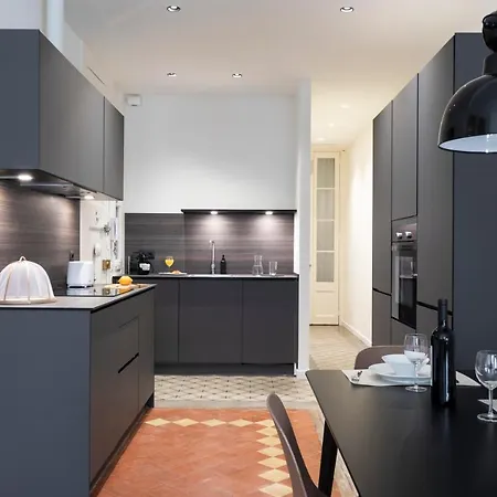 Ab Centric Universitat Appartement *