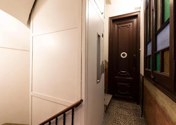 Ab Centric Universitat Apartman *